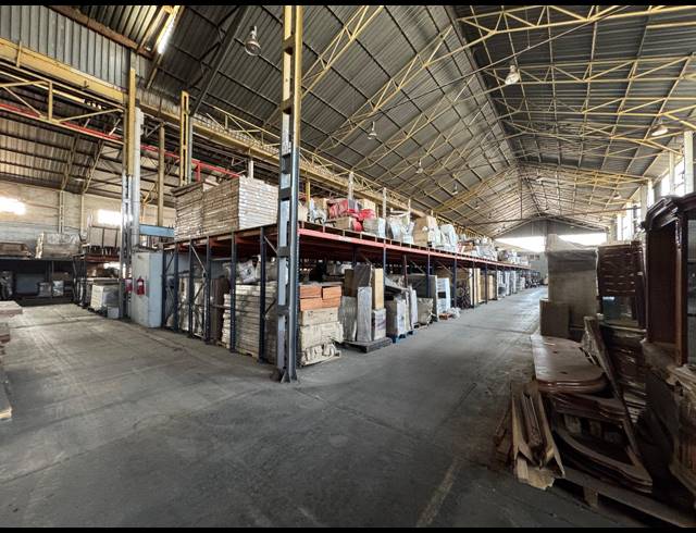 16,000M² WAREHOUSE TO LET IN INDUSTRIA WEST